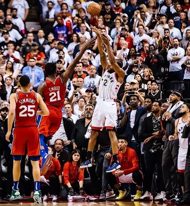 爱游戏体育-76人球星三分绝杀,全场观众热烈欢呼,如此所有希望.